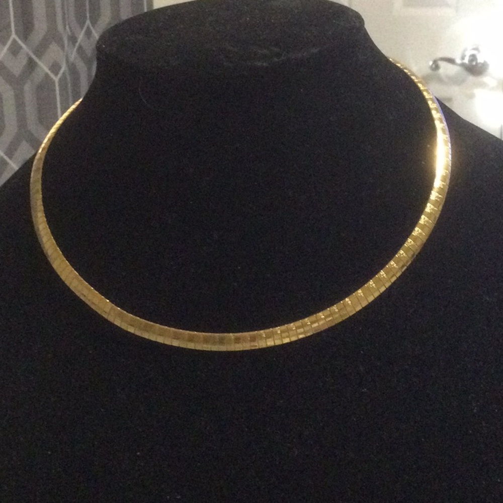 Elegant Gold Choker Necklace